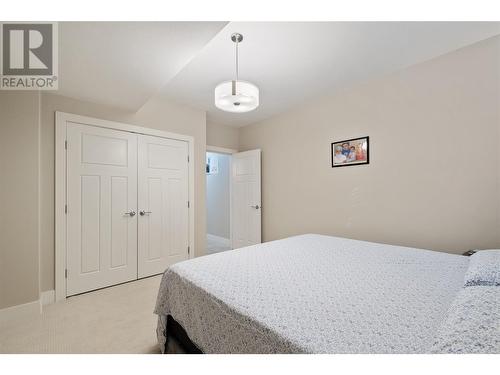 1852 Split Rail Place, Kelowna, BC - Indoor Photo Showing Bedroom