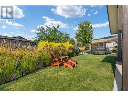 1852 Split Rail Place, Kelowna, BC - Outdoor With Backyard