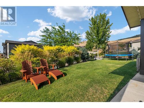 1852 Split Rail Place, Kelowna, BC - Outdoor With Backyard