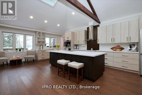 1574 15Th Side Road, New Tecumseth (Tottenham), ON - Indoor Photo Showing Kitchen