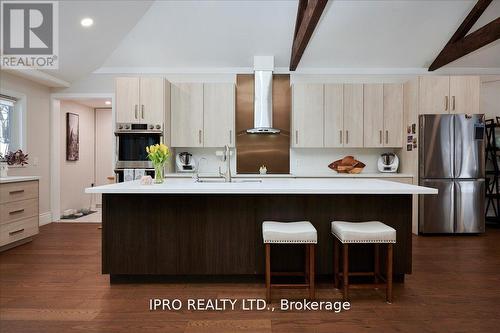 1574 15Th Side Road, New Tecumseth (Tottenham), ON - Indoor Photo Showing Kitchen