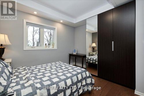 1574 15Th Side Road, New Tecumseth (Tottenham), ON - Indoor Photo Showing Bedroom