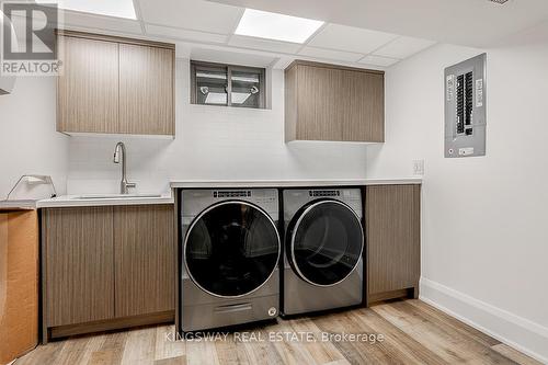 2175 Rebecca Street, Oakville (Bronte West), ON - Indoor Photo Showing Laundry Room