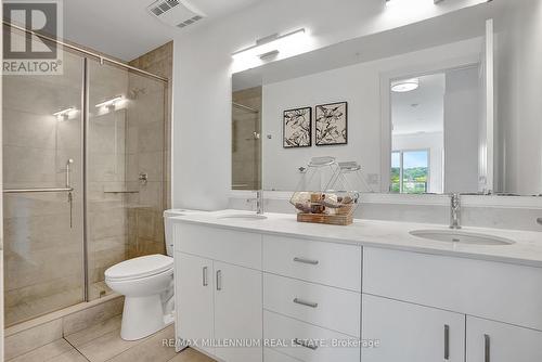 912 - 15 Glebe Street, Cambridge, ON - Indoor Photo Showing Bathroom