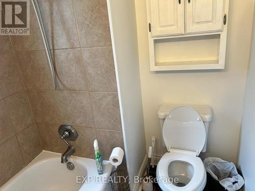 125 Haddon Avenue S, Hamilton (Ainslie Wood), ON - Indoor Photo Showing Bathroom