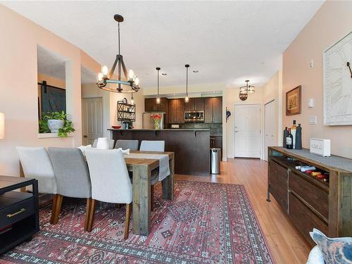 404-623 Treanor Ave, Langford, BC - Indoor Photo Showing Dining Room