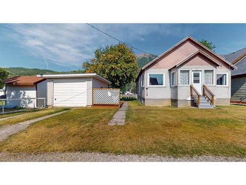 841 9Th Avenue, Fernie, BC - Outdoor