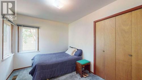 841 9Th Avenue, Fernie, BC - Indoor Photo Showing Bedroom