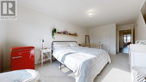 42 Clipper Lane, Clarington (Bowmanville), ON - Indoor Photo Showing Bedroom