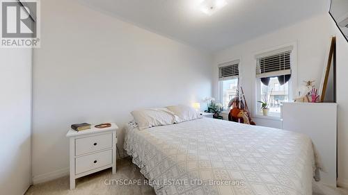 42 Clipper Lane, Clarington, ON - Indoor Photo Showing Bedroom