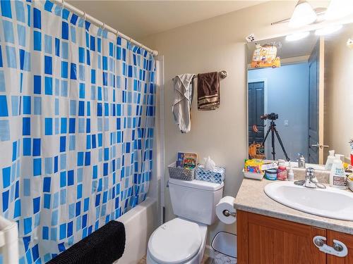 208-655 Goldstream Ave, Langford, BC - Indoor Photo Showing Bathroom