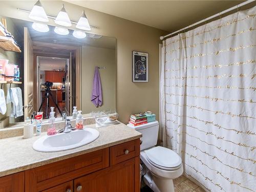 208-655 Goldstream Ave, Langford, BC - Indoor Photo Showing Bathroom