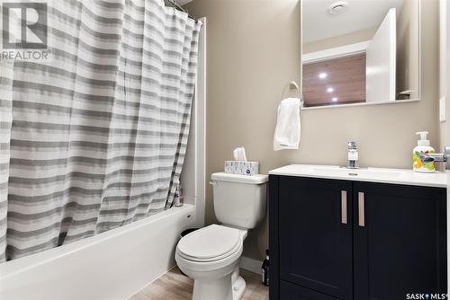 3542 Green Turtle Road, Regina, SK - Indoor Photo Showing Bathroom