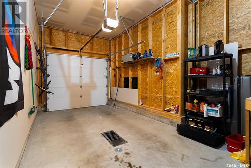 3542 Green Turtle Road, Regina, SK - Indoor Photo Showing Garage