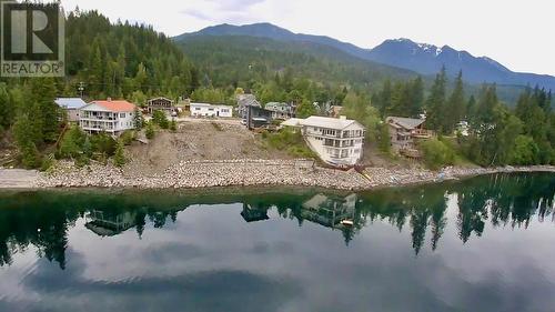 813 Silver Cove  Drive, Silverton, BC 