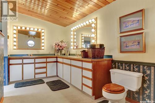 420 Katepwa Drive S, Katepwa Beach, SK - Indoor Photo Showing Bathroom