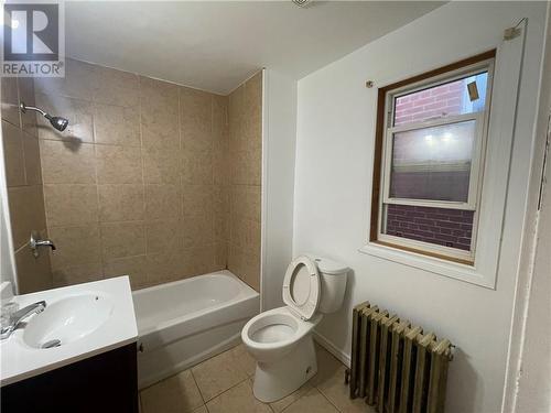 509 Kathleen Street, Sudbury, ON - Indoor Photo Showing Bathroom