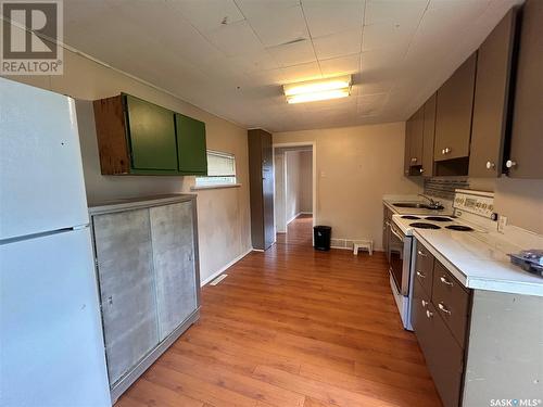 1641 102Nd Street, North Battleford, SK - Indoor Photo Showing Kitchen