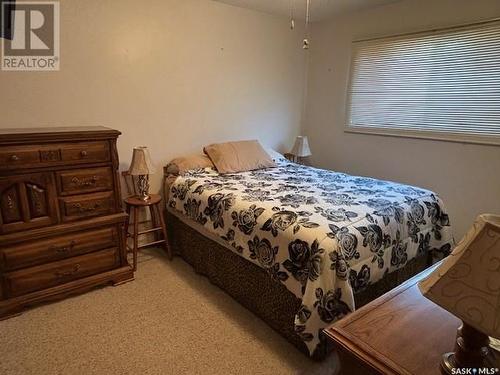 215 Fifth Avenue W, Canora, SK - Indoor Photo Showing Bedroom