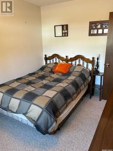 215 Fifth Avenue W, Canora, SK - Indoor Photo Showing Bedroom