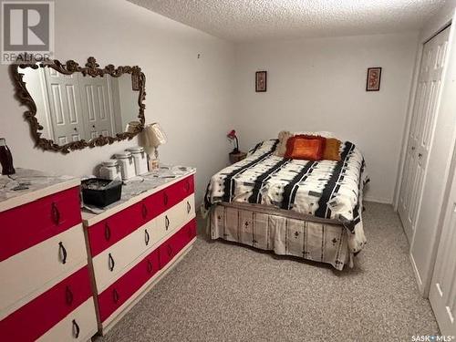 215 Fifth Avenue W, Canora, SK - Indoor Photo Showing Bedroom