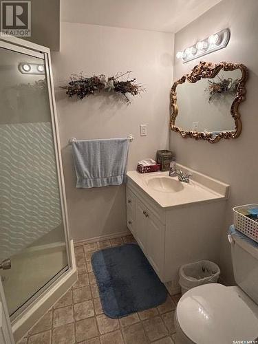 215 Fifth Avenue W, Canora, SK - Indoor Photo Showing Bathroom