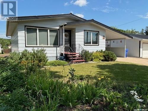 215 Fifth Avenue W, Canora, SK - Outdoor