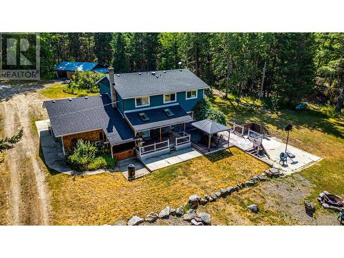 4425 Chase-Falkland Road, Falkland, BC - Outdoor