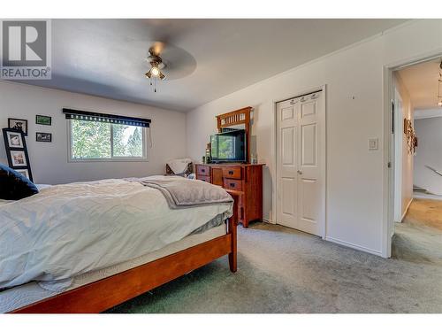 4425 Chase-Falkland Road, Falkland, BC - Indoor Photo Showing Bedroom