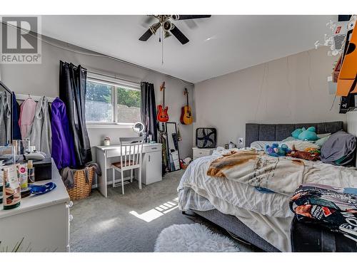 4425 Chase-Falkland Road, Falkland, BC - Indoor Photo Showing Bedroom