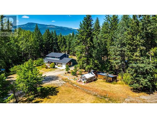 4425 Chase-Falkland Road, Falkland, BC - Outdoor