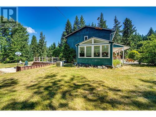 4425 Chase-Falkland Road, Falkland, BC - Outdoor