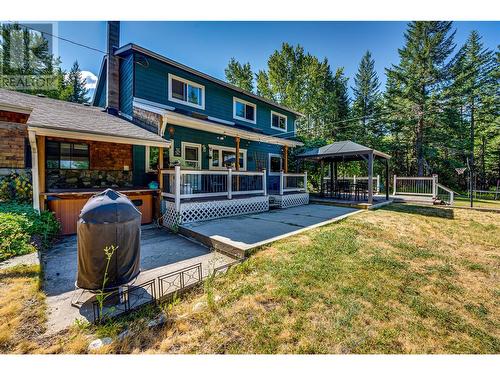 4425 Chase-Falkland Road, Falkland, BC - Outdoor With Deck Patio Veranda