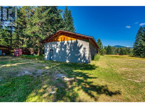 4425 Chase-Falkland Road, Falkland, BC - Outdoor