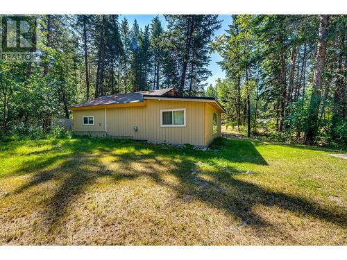 4425 Chase-Falkland Road, Falkland, BC - Outdoor