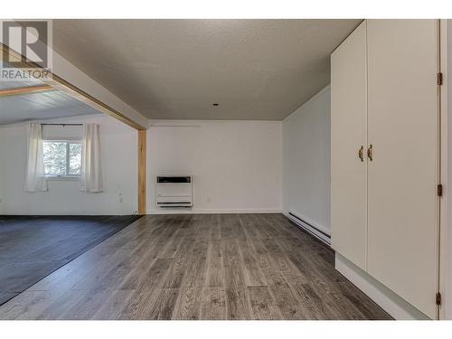 4425 Chase-Falkland Road, Falkland, BC - Indoor Photo Showing Other Room