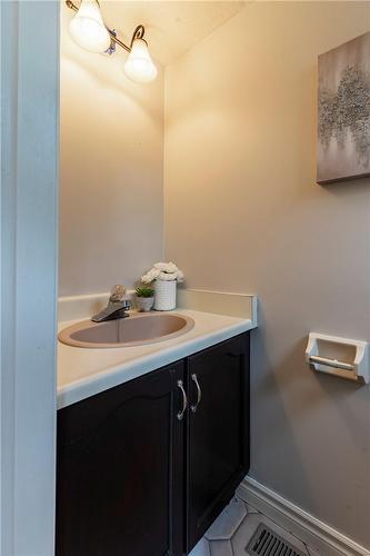 1475 Upper Gage Avenue|Unit #9, Hamilton, ON - Indoor Photo Showing Bathroom