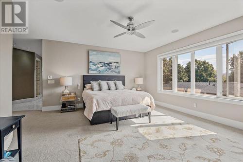 2410 Abbott Street Unit# 4, Kelowna, BC - Indoor Photo Showing Bedroom