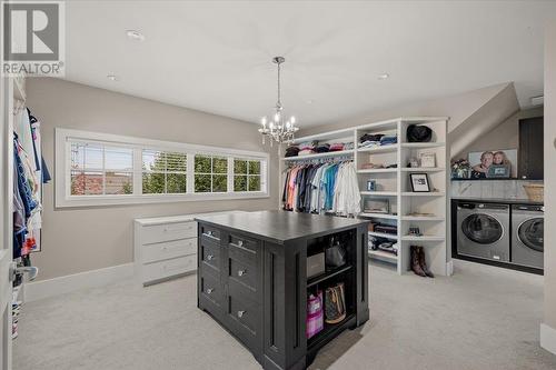 2410 Abbott Street Unit# 4, Kelowna, BC - Indoor Photo Showing Laundry Room