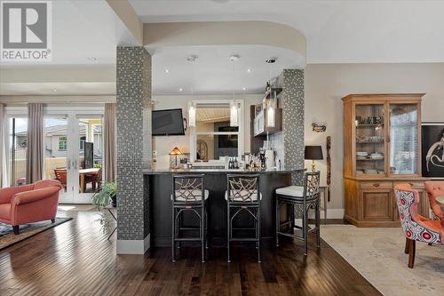 2410 Abbott Street Unit# 4, Kelowna, BC - Indoor Photo Showing Dining Room