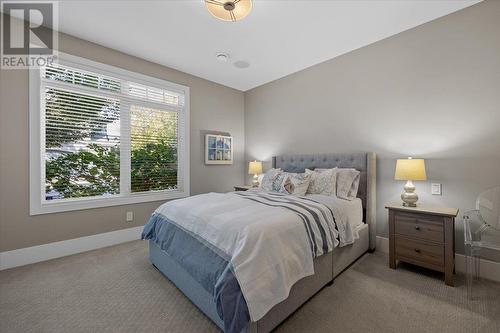 2410 Abbott Street Unit# 4, Kelowna, BC - Indoor Photo Showing Bedroom