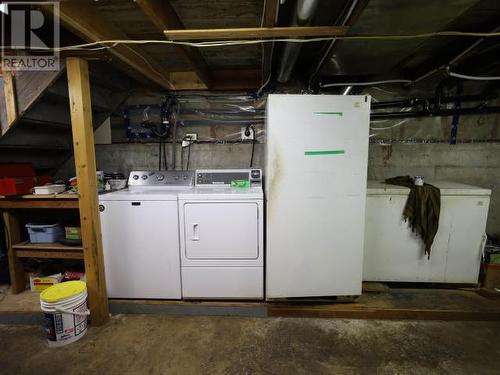 5987 Lund Street, Powell River, BC - Indoor Photo Showing Laundry Room