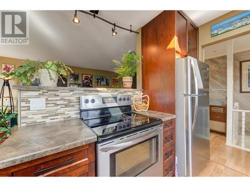 2414 Quince Road, West Kelowna, BC - Indoor Photo Showing Kitchen