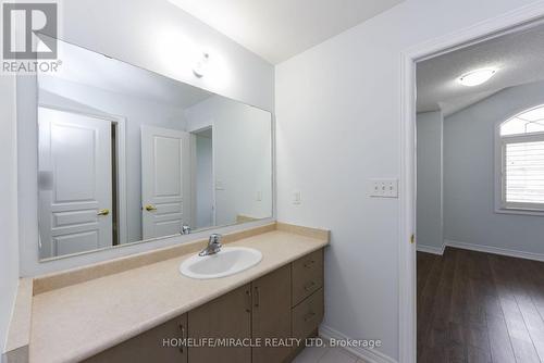 30 Lloyd Crescent, Brampton (Northwest Brampton), ON - Indoor Photo Showing Bathroom