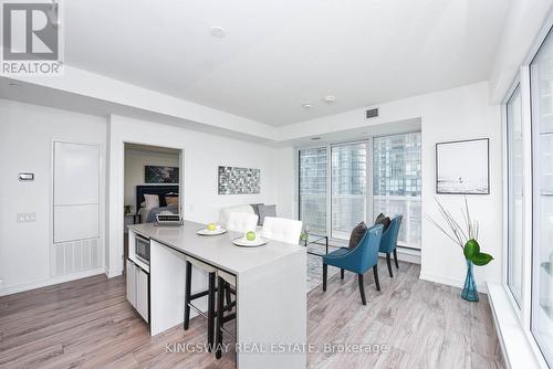 1403 - 4065 Confederation Parkway, Mississauga (City Centre), ON - Indoor