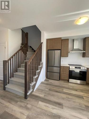 99 - 61 Soho Street, Hamilton (Stoney Creek Mountain), ON - Indoor Photo Showing Kitchen