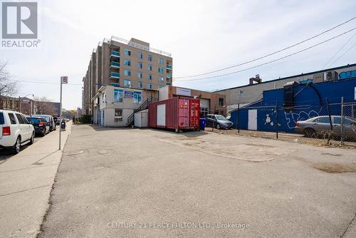 2793 Danforth Avenue, Toronto (Crescent Town), ON 