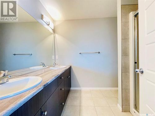 3355 Green Sandcherry Street, Regina, SK - Indoor Photo Showing Bathroom