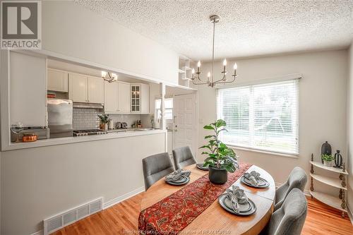 3681 Roxborough Boulevard, Windsor, ON - Indoor Photo Showing Dining Room