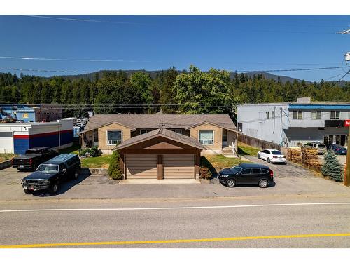 2250 6Th Avenue, South Castlegar, BC - Outdoor